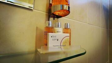 Bathroom amenities