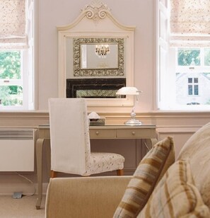 Premier Room | Dihias secara berasingan, dilengkapkan perabot secara berasingan 