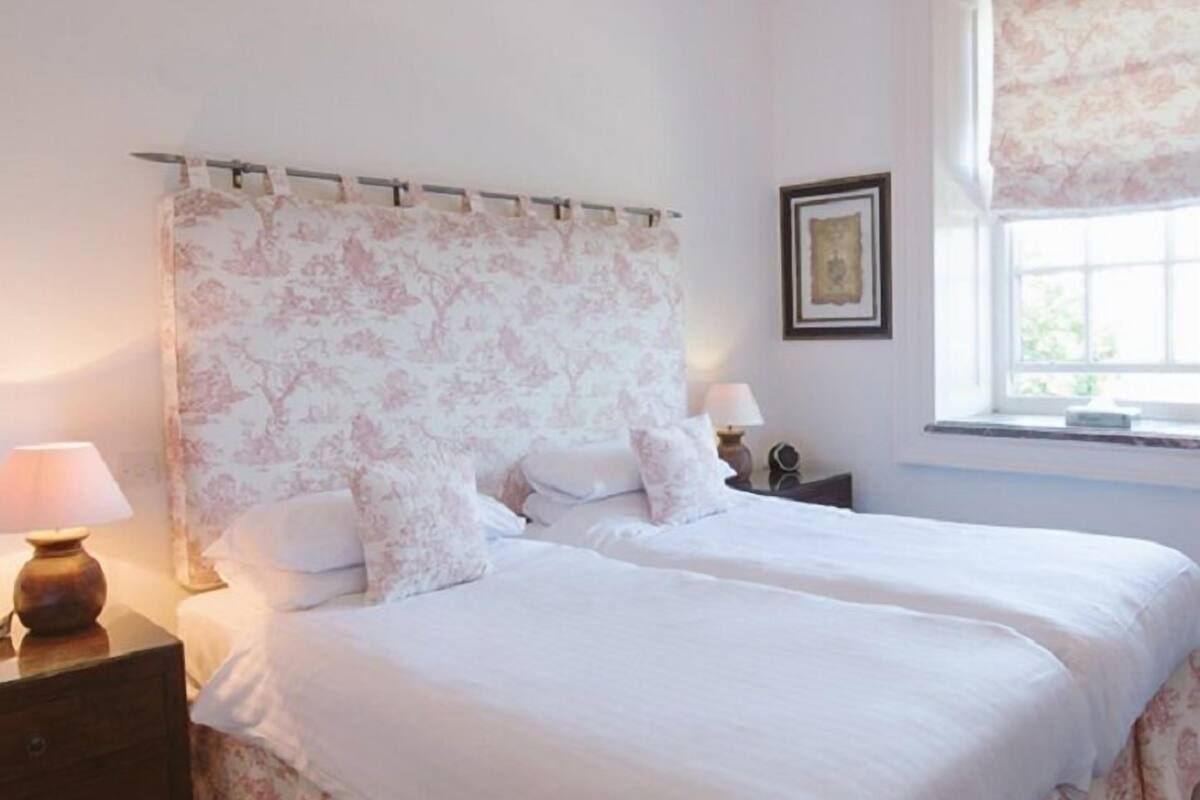 Premier Room