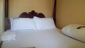 Executive Room | Desk, laptop workspace, soundproofing, WiFi - New Highway Hotel (Mityana)
