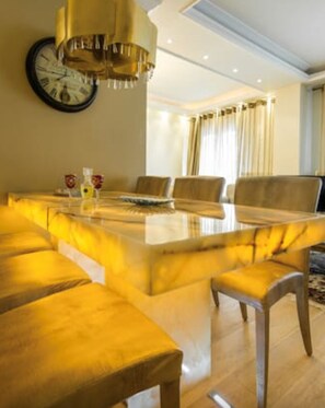 公寓, 2 間臥室 | 房內用餐區