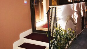 Property entrance - Luxury Home (L'Aquila)