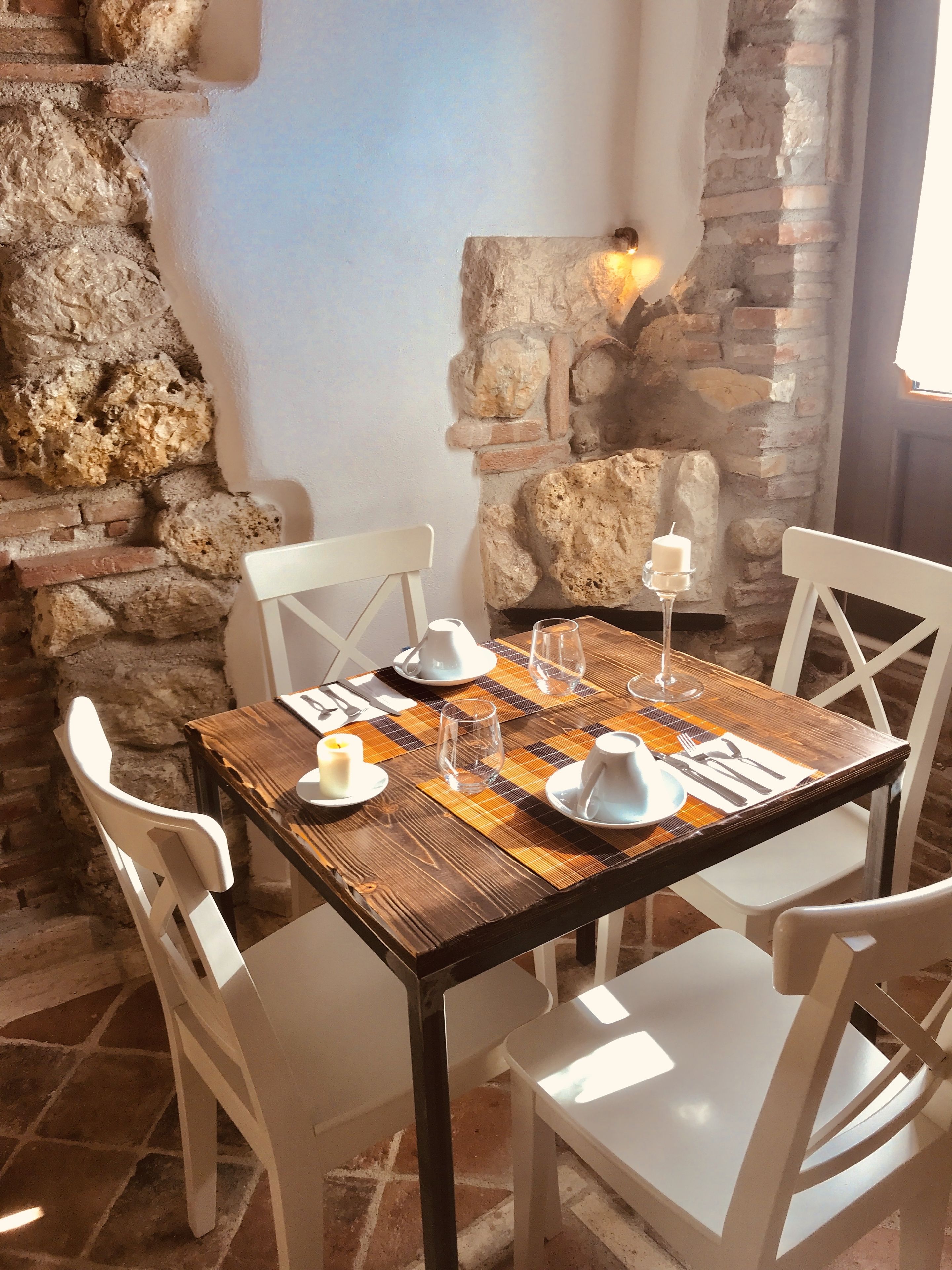 Free daily full breakfast 