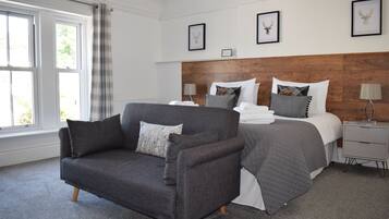 Deluxe Double Room, Ensuite (Willow) | WiFi