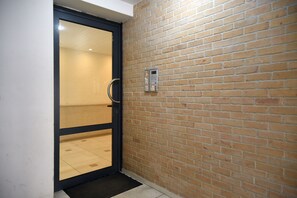Entrée de l’hébergement
