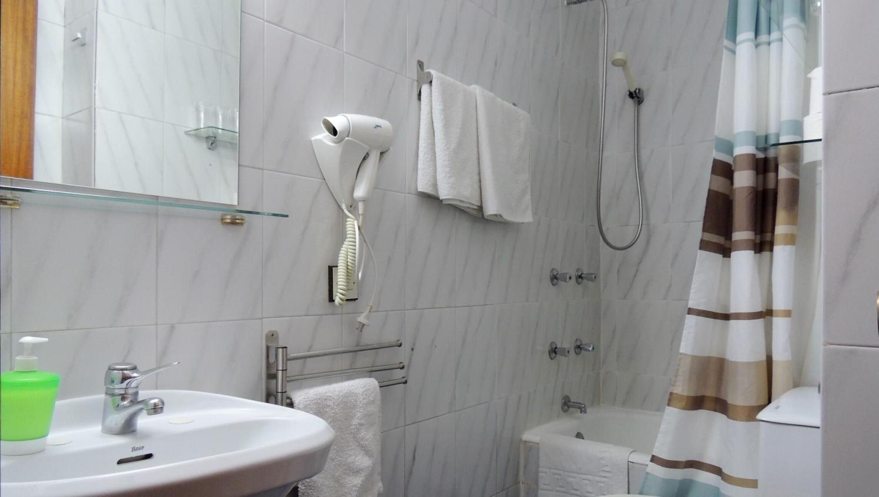 Foto - Hostal Cervantes
