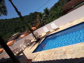 Outdoor pool - Pousada A Cor do Sol (Ubatuba)