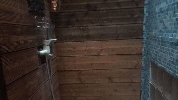 Standard Room, Terrace | Bathroom shower