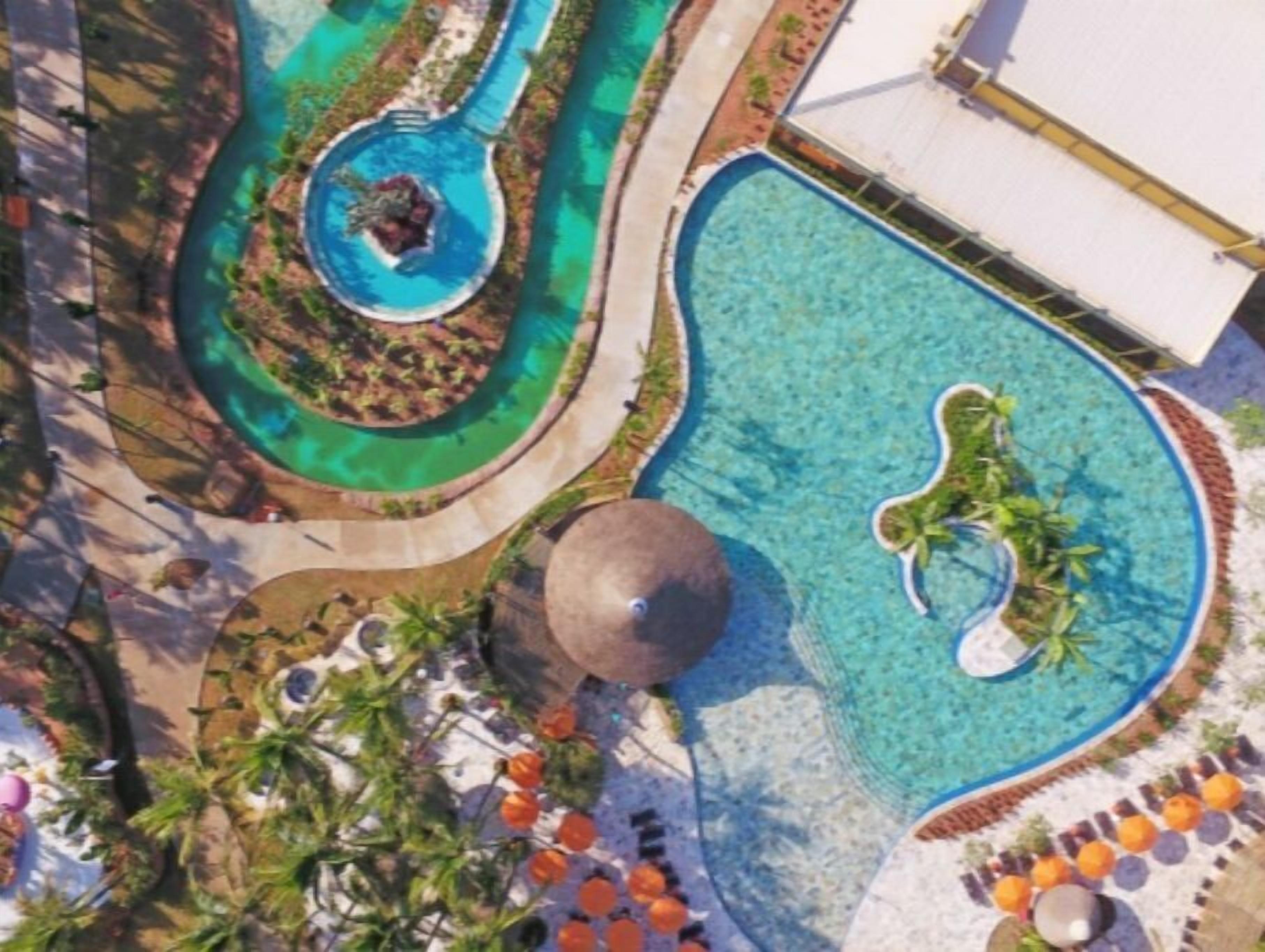 Piscine couverte, piscine extérieure