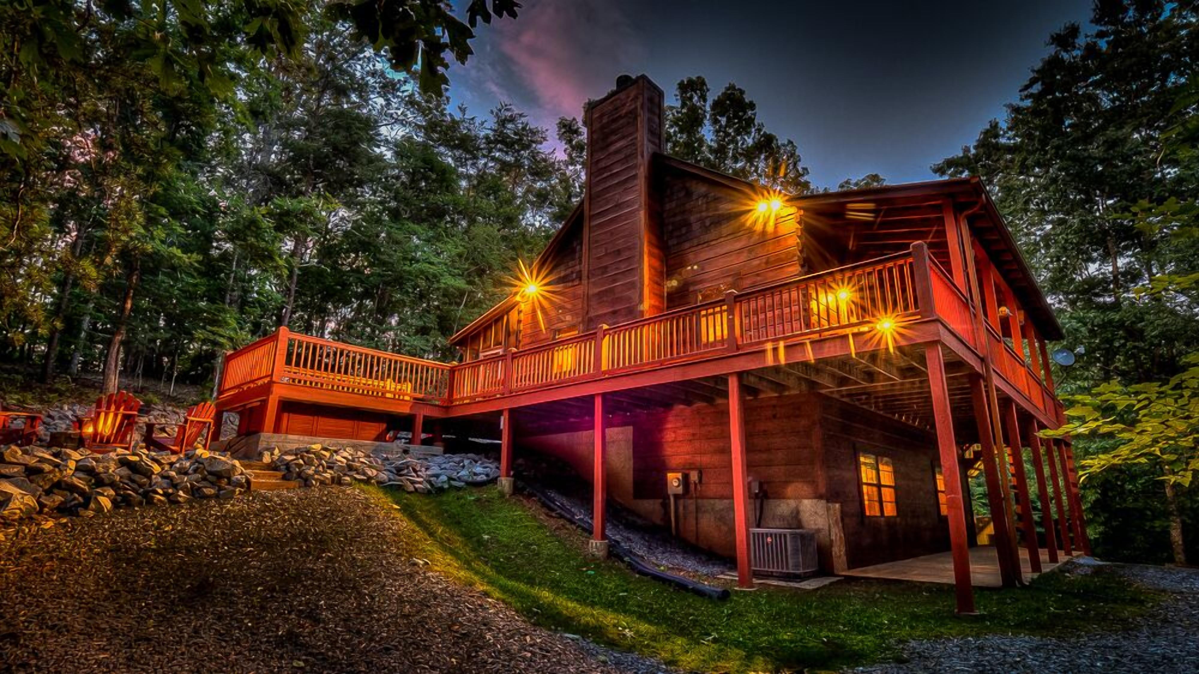 Woodentops- Hot Tub, Pet Friendly, Toccoa River Access