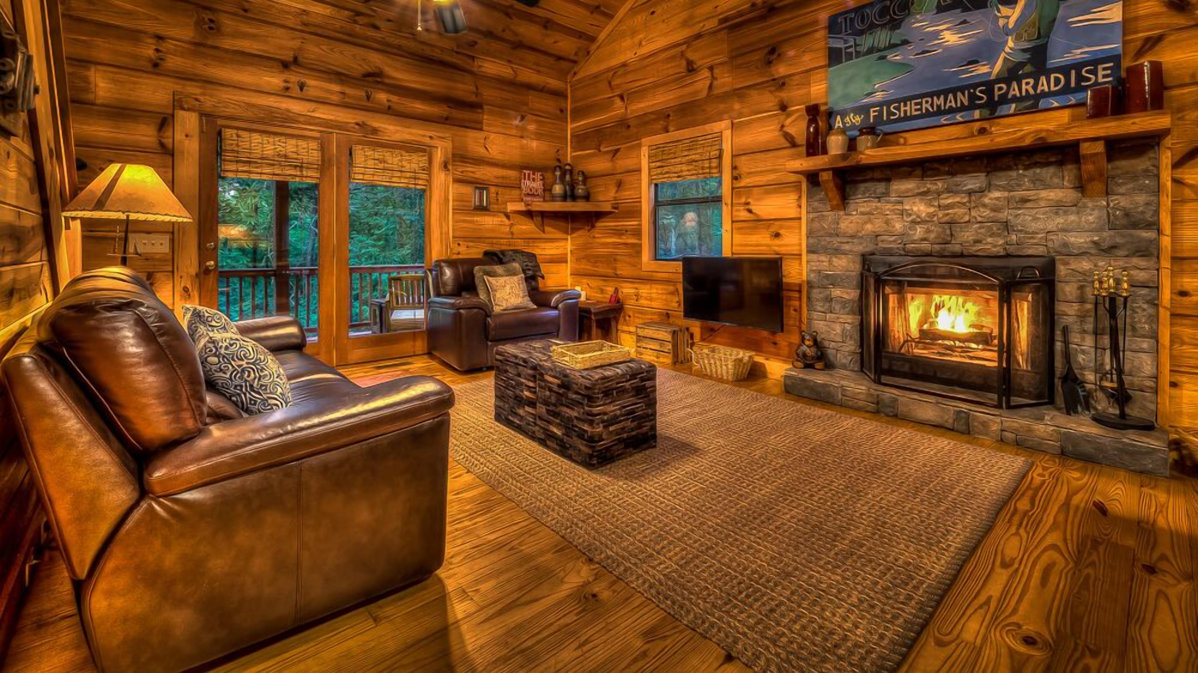 Smart TV, fireplace, DVD player