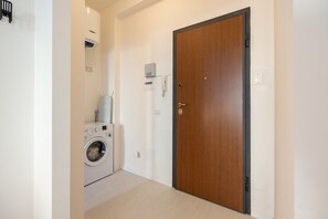 Studio | Room amenity - Alessia's Flat Milano 2 (Milan)