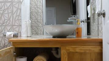 Literie hypoallergénique, ameublement personnalisé, Wi-Fi gratuit