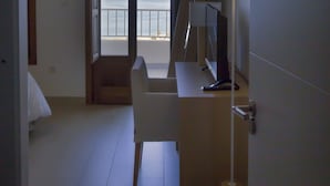 Double Room, Terrace | Soundproofing, WiFi (free), individually decorated, bed sheets - La Roka - Adults Only (Salobreña)
