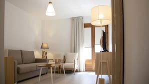Basic Studio, Terrace | Living room | Flat-screen TV - La Roka - Adults Only (Salobreña)