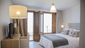 Double Room, Terrace | Soundproofing, WiFi (free), individually decorated, bed sheets - La Roka - Adults Only (Salobreña)