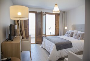 Double Room, Terrace | Individually decorated, soundproofing, free WiFi, bed sheets