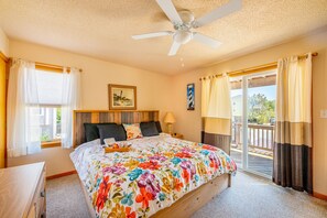 5 bedrooms, iron/ironing board, WiFi, bed sheets - 5BR Oceanside with Theater, Game Room, Pool & Hot Tub (Corolla)