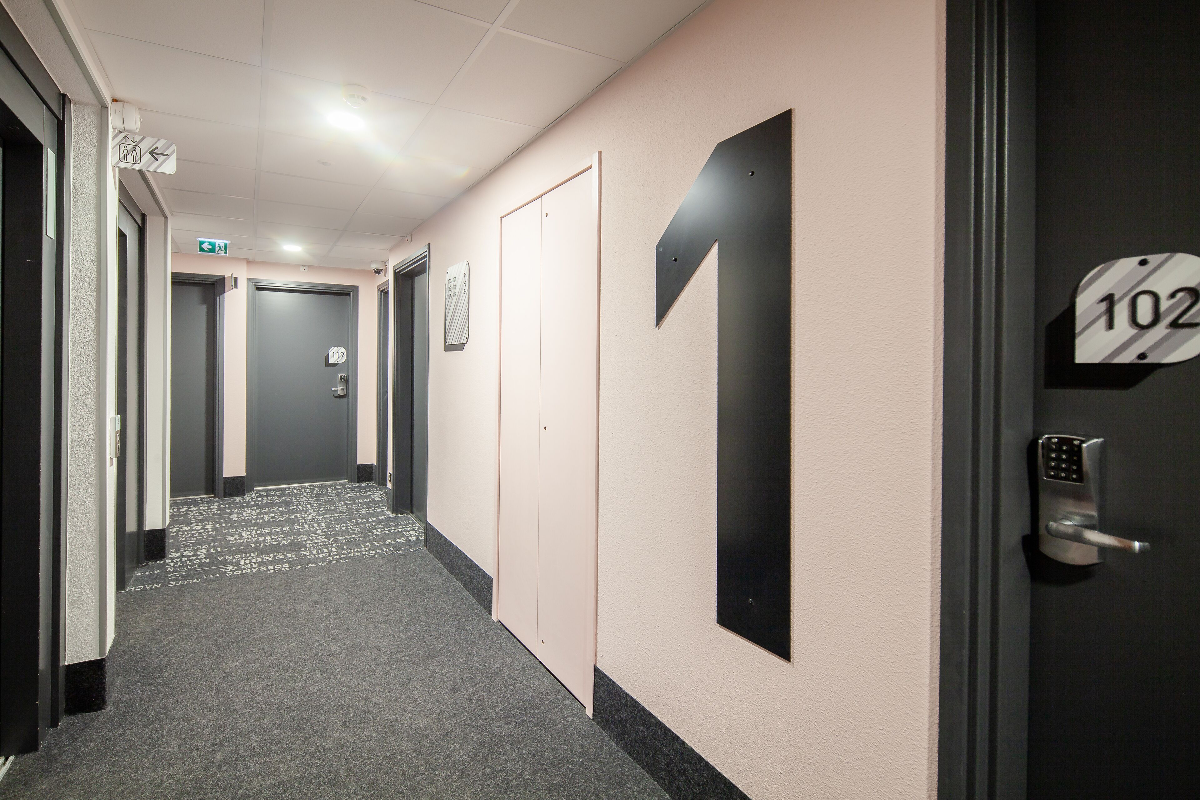 Photo - B&B HOTEL Massy Gare TGV