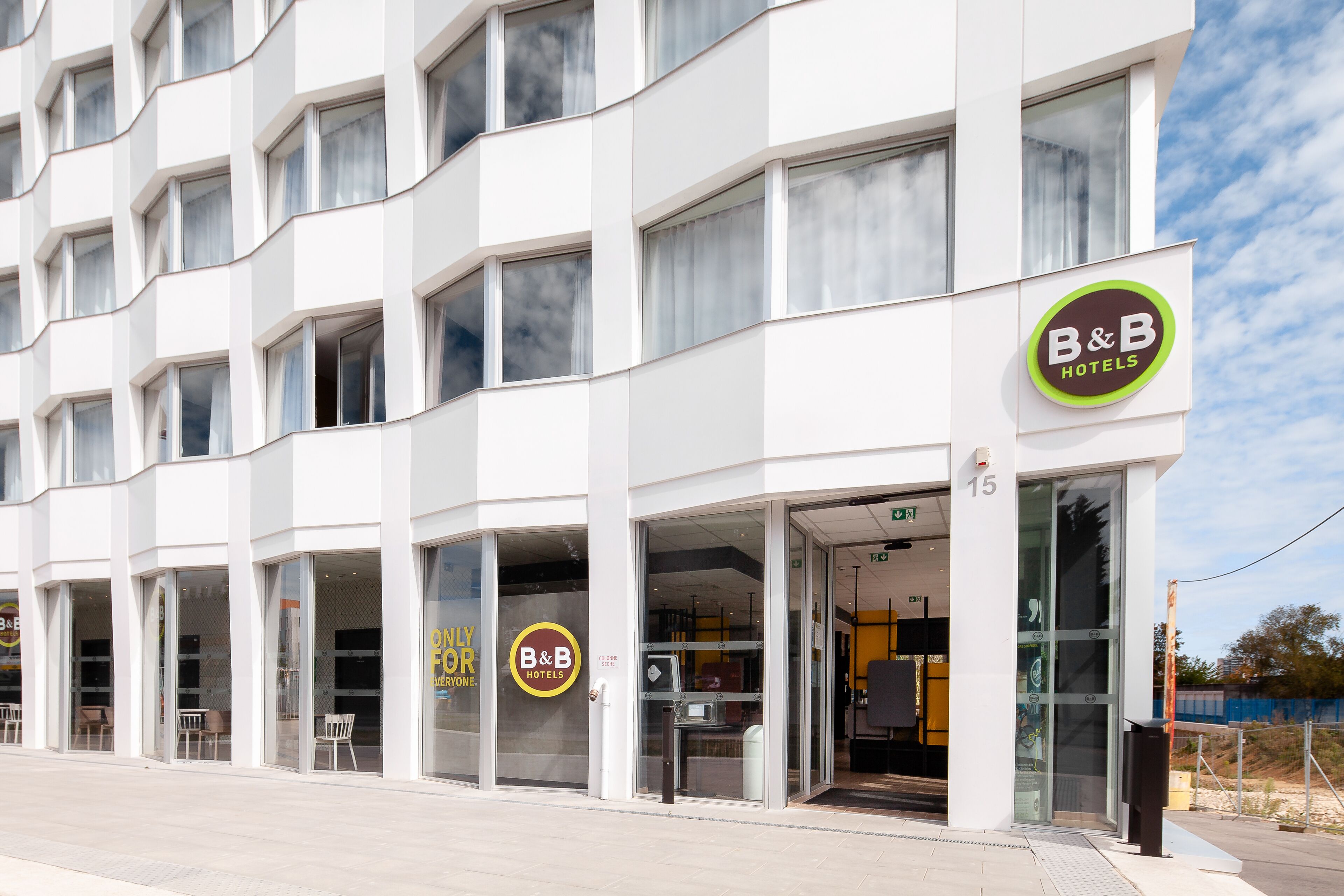 Photo - B&B HOTEL Massy Gare TGV