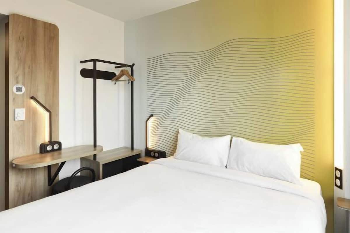 Desk, soundproofing, bed sheets