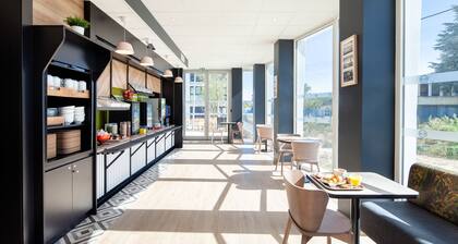 B&B HOTEL MASSY Gare TGV