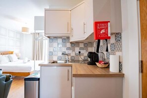 Fridge, microwave, oven, coffee/tea maker - Eyre View Suites - Studio #2 - Sleeps 2 (Galway City)
