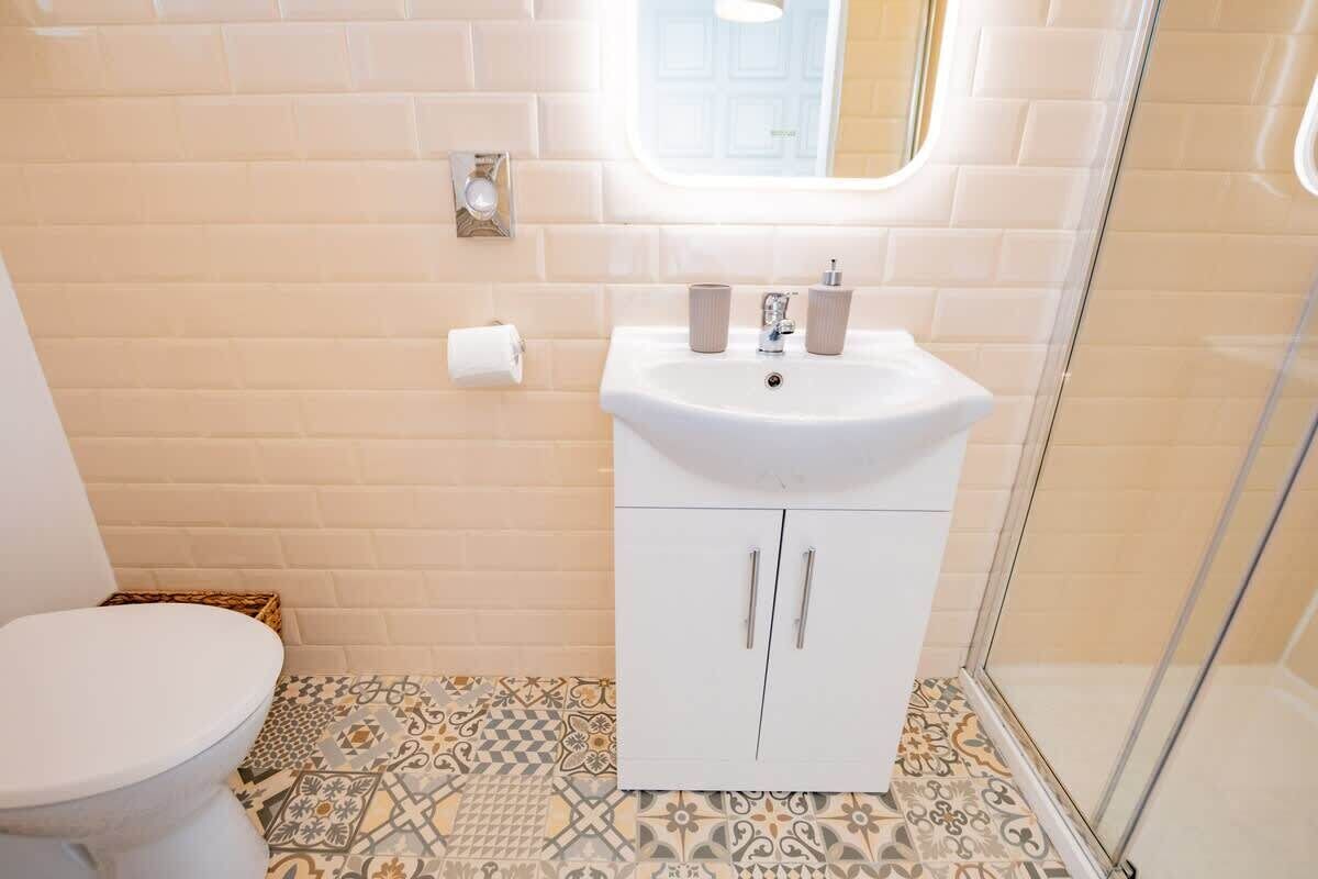 Bruser, hårtørrer, håndklæder