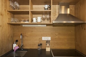 舒适开间 | 私人厨房 | 冰箱、烤箱、意式浓缩咖啡机、搅拌机