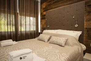 Individually decorated, desk, soundproofing, cots/infant beds - Family fun Pohorje (Ruše)