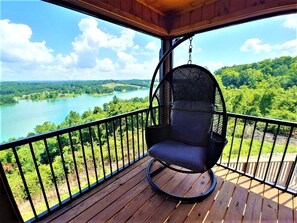 Property grounds - Christine's Paradise! (Sevierville)