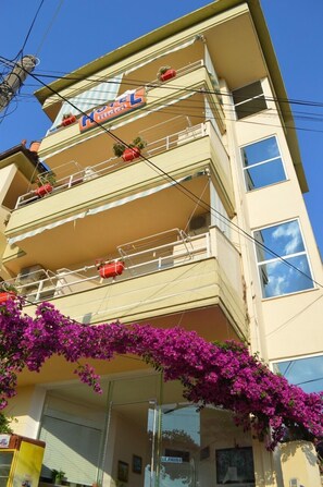 Front of property - Hotel Ridal (Vlorë)