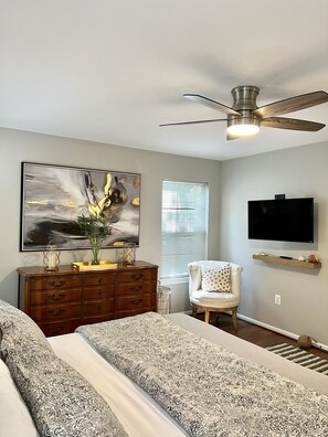 3 bedrooms, iron/ironing board, free WiFi, bed sheets - Your Annapolis Adventure Starts Here!!  (Annapolis)