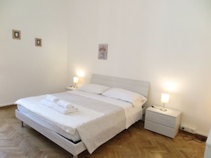 Apartment, 3 Bedrooms | 3 bedrooms, iron/ironing board, free WiFi, bed sheets - Wine Apartments Florence Merlot (Florence)