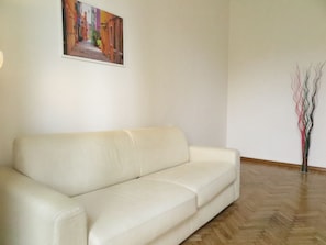 Apartment, 3 Bedrooms | Living room | Flat-screen TV - Wine Apartments Florence Merlot (Florence)