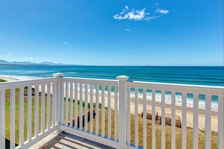 Robben Island | Balcony. Marine Manor