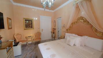 1 bedroom, in-room safe, iron/ironing board, WiFi