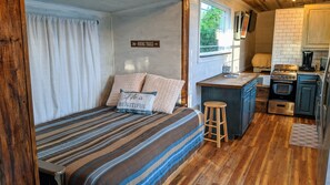 1 makuuhuone, silitysrauta/-lauta, ilmainen Wi-Fi, vuodevaatteet