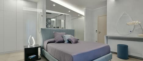 1 habitación y artículos del minibar gratis