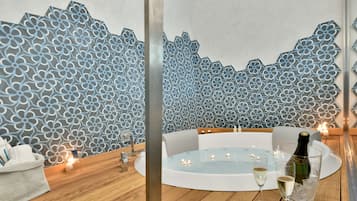 Superior Suite | Private spa tub