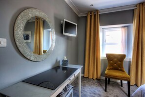 Iron/ironing board, free WiFi, bed sheets