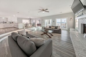 Smart TV - Sandy Feet Retreat *Beach Front!* (Panama City Beach)