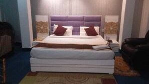 Executive Double Room | Living room