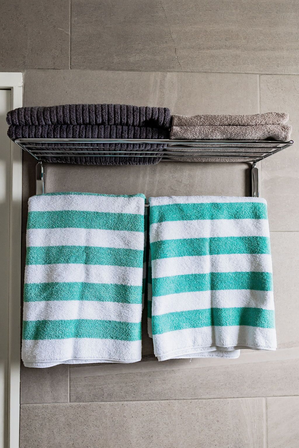 Photo - The Palm Leaf Apartments