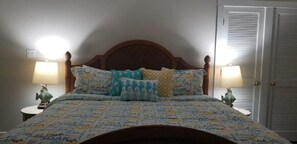 2 makuuhuonetta, silitysrauta/-lauta, internet