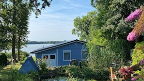Property grounds - Cottage with terrace directly on the Krüpelsee (Zernsdorf)