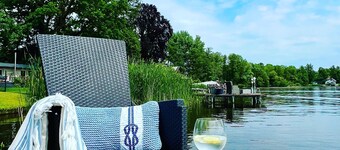 Cottage with terrace directly on the Krüpelsee