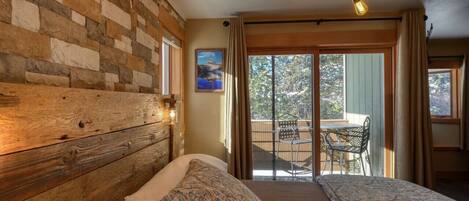 Fer et planche à repasser, Wi-Fi, literie fournie, réveille-matin