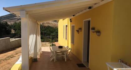 Petite maison dans une position centrale sur les plus belles plages entre Alghero et Stintino