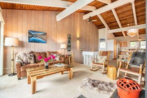 Interior - Best views on the mountain, views over Sherwins, White Mountain
TOML-CPAN-11351
 (Mammoth Lakes)